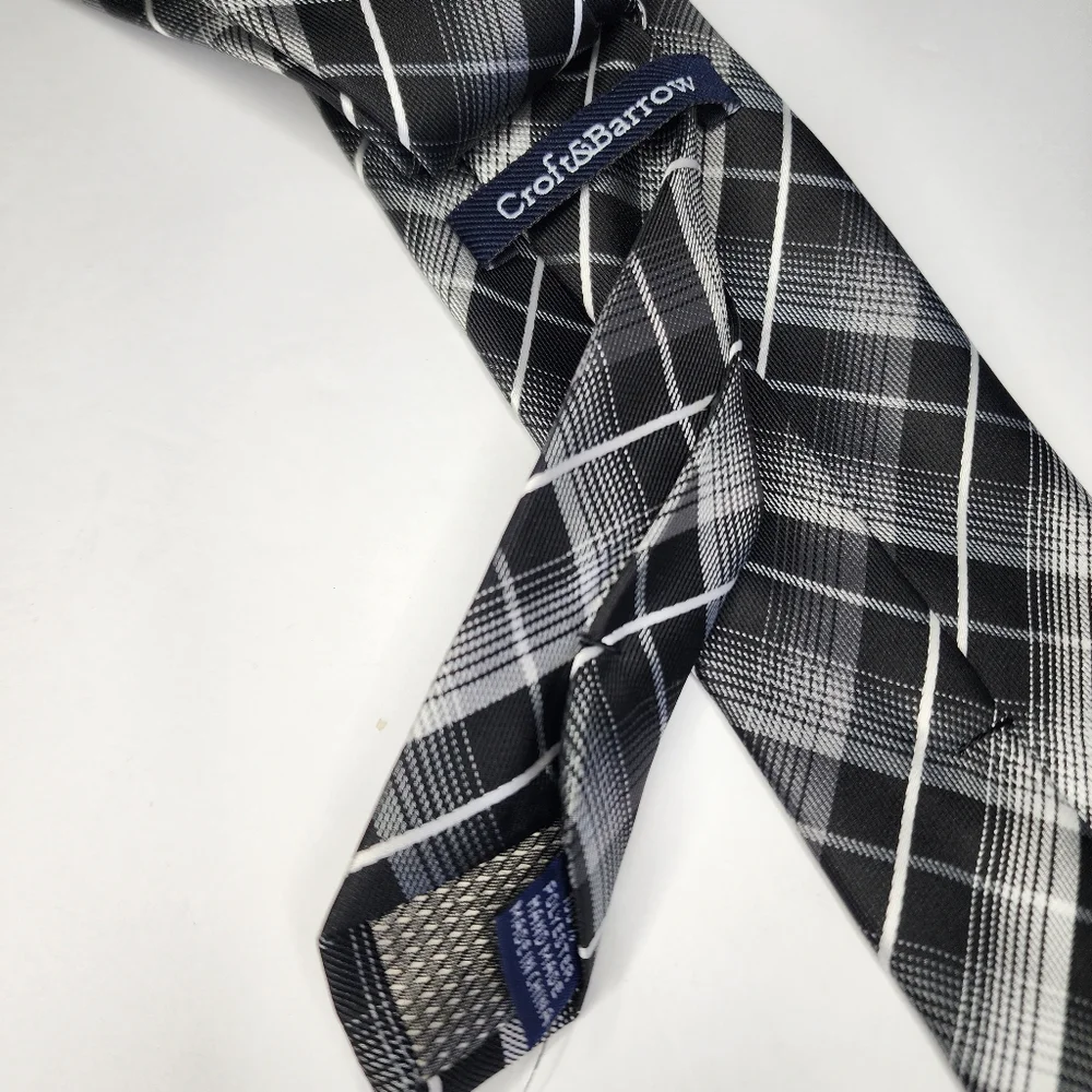 CROFT & BARROW Black Plaid Tie.